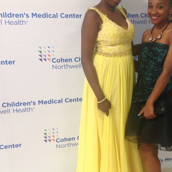 Yellow embroidered Jiovanni Prom Dress - Picture 2 of 3